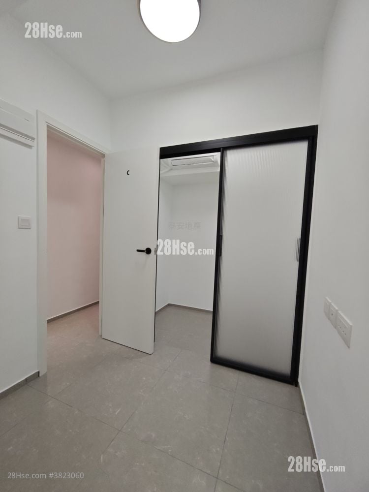 Apartment Rental 2 Bedrooms , 1 Bathroom 250 ft²