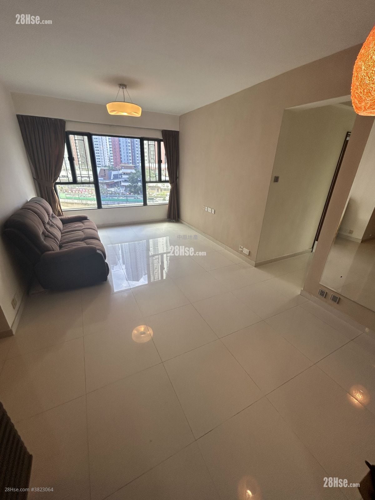 御豪山莊 售盤 2 房 , 2 浴室 689 平方呎