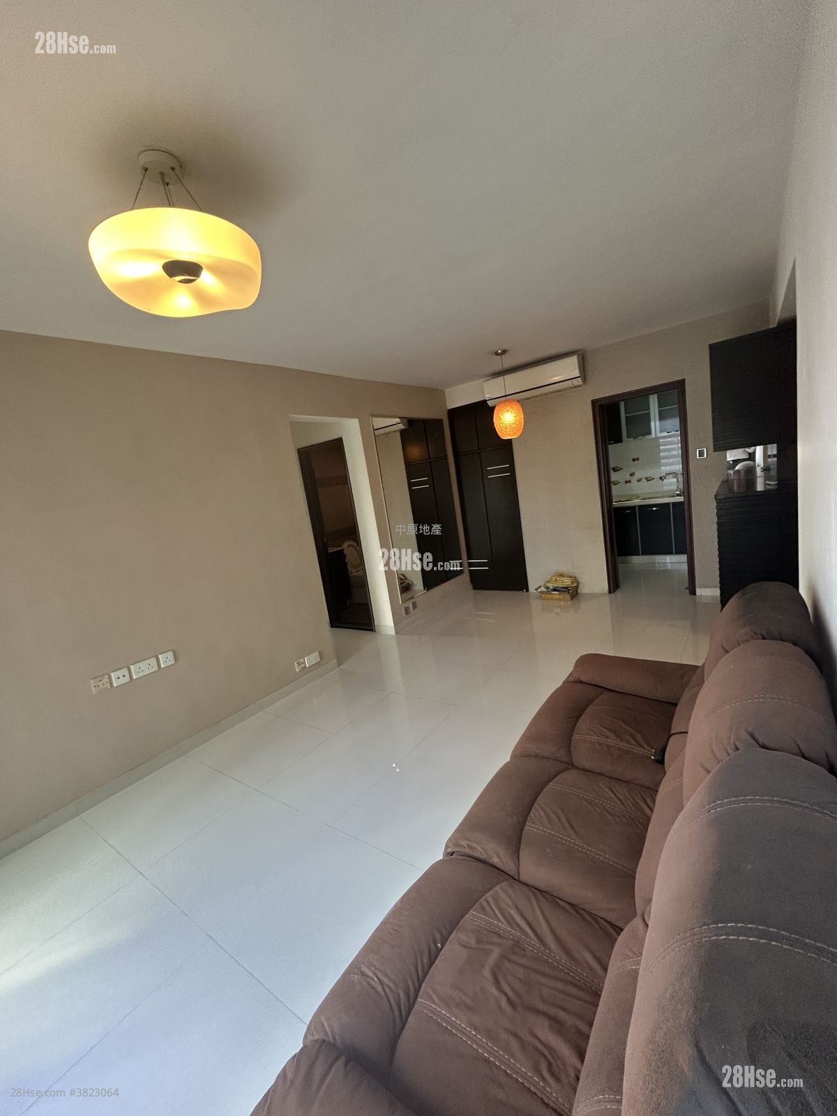 御豪山莊 售盤 2 房 , 2 浴室 689 平方呎