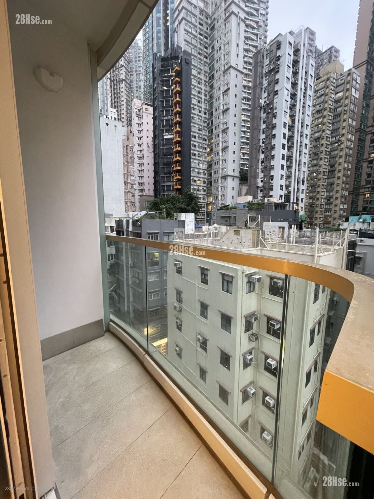 Upper Central 租盤 167 平方呎