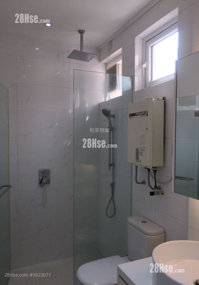 Discovery Bay Rental 3 Bedrooms , 2 Bathrooms 962 ft²