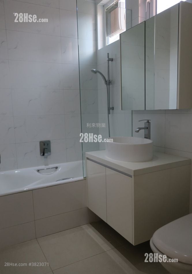 Discovery Bay Rental 3 Bedrooms , 2 Bathrooms 962 ft²