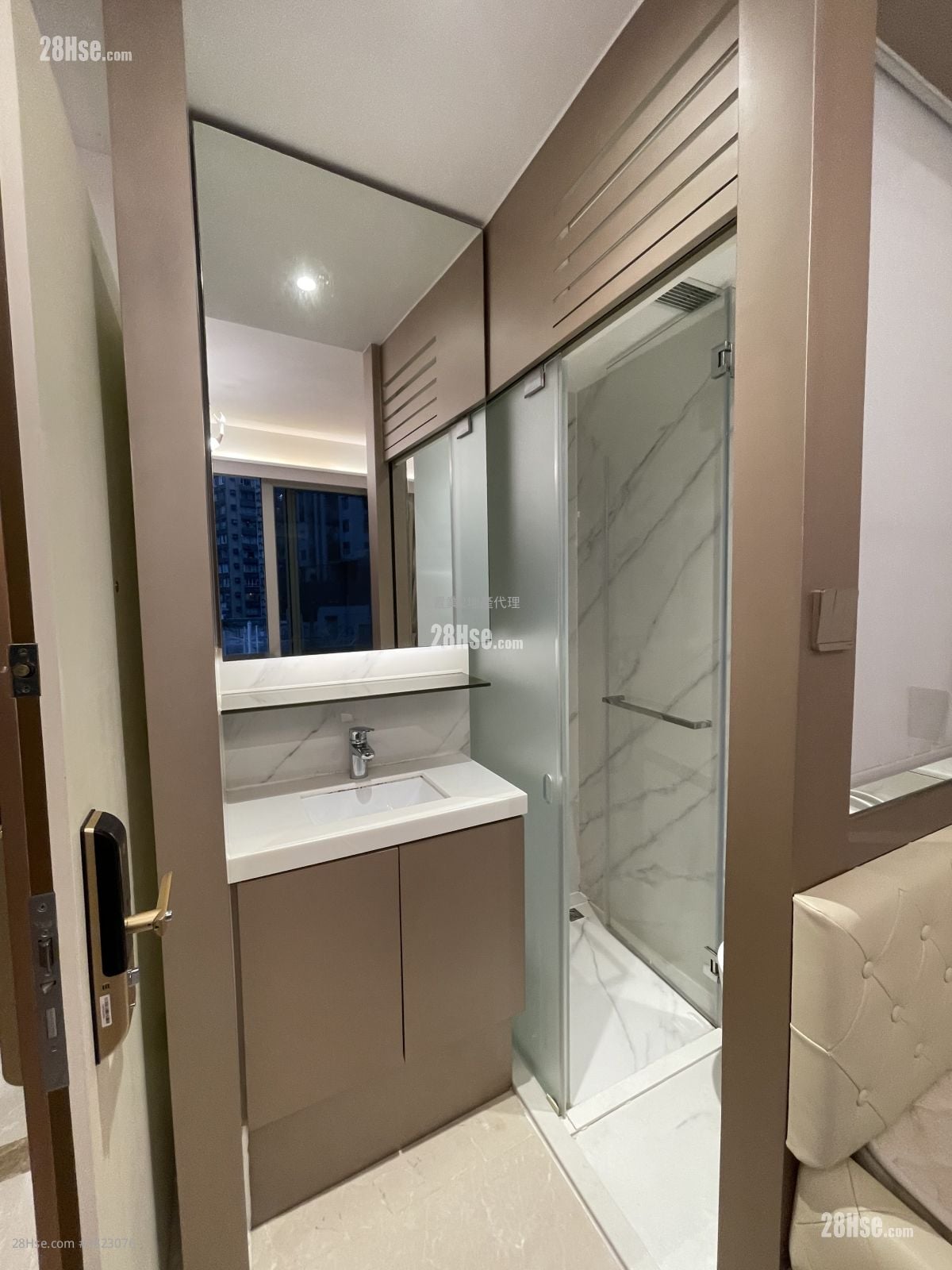 Upper Central 租盤 167 平方呎