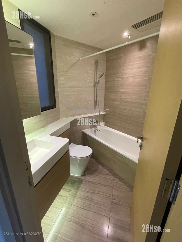 Dragons Range Rental 944 ft²