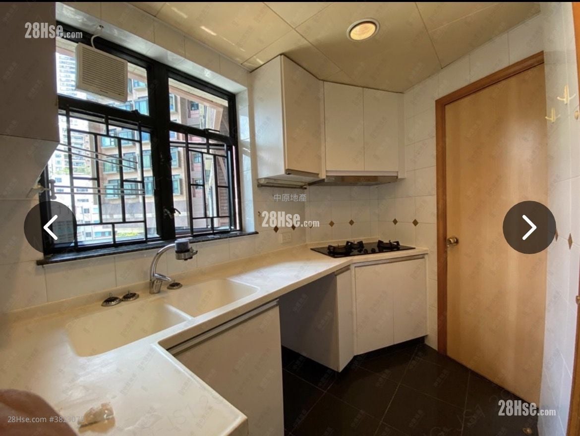 Le Sommet Sell 3 Bedrooms , 2 Bathrooms 794 ft²