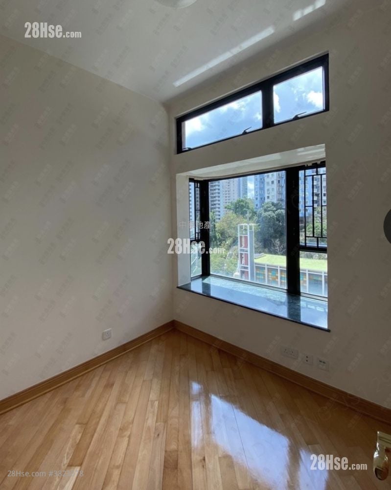 Le Sommet Sell 3 Bedrooms , 2 Bathrooms 794 ft²