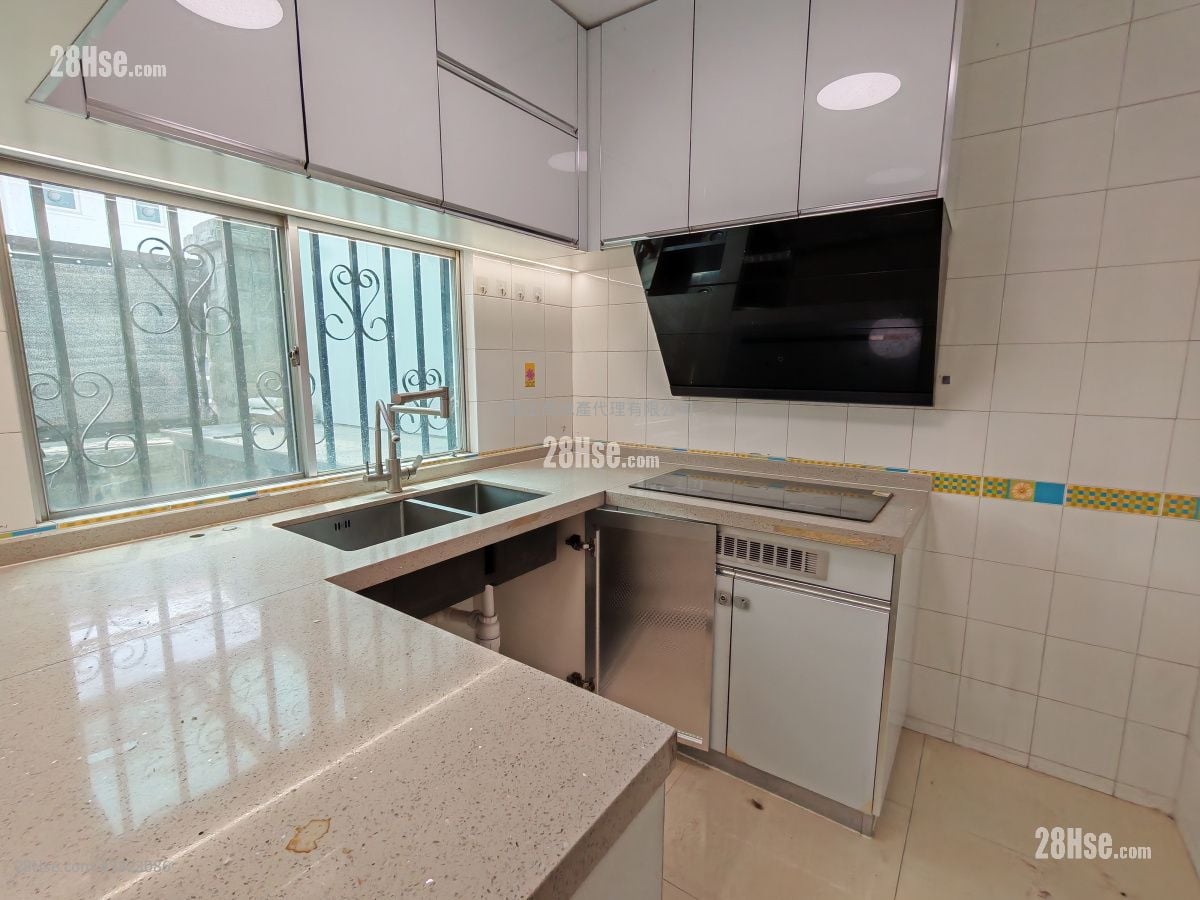 锦绣花园 租盘 2 房 , 2 浴室 950 平方尺