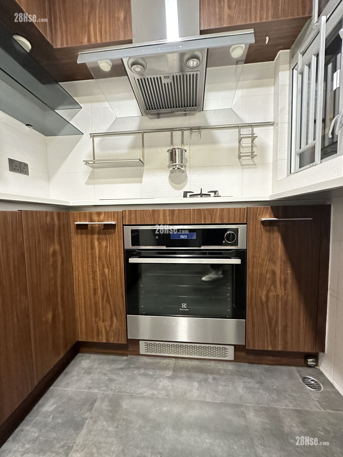 丽港城 租盘 3 房 , 2 浴室 687 平方尺