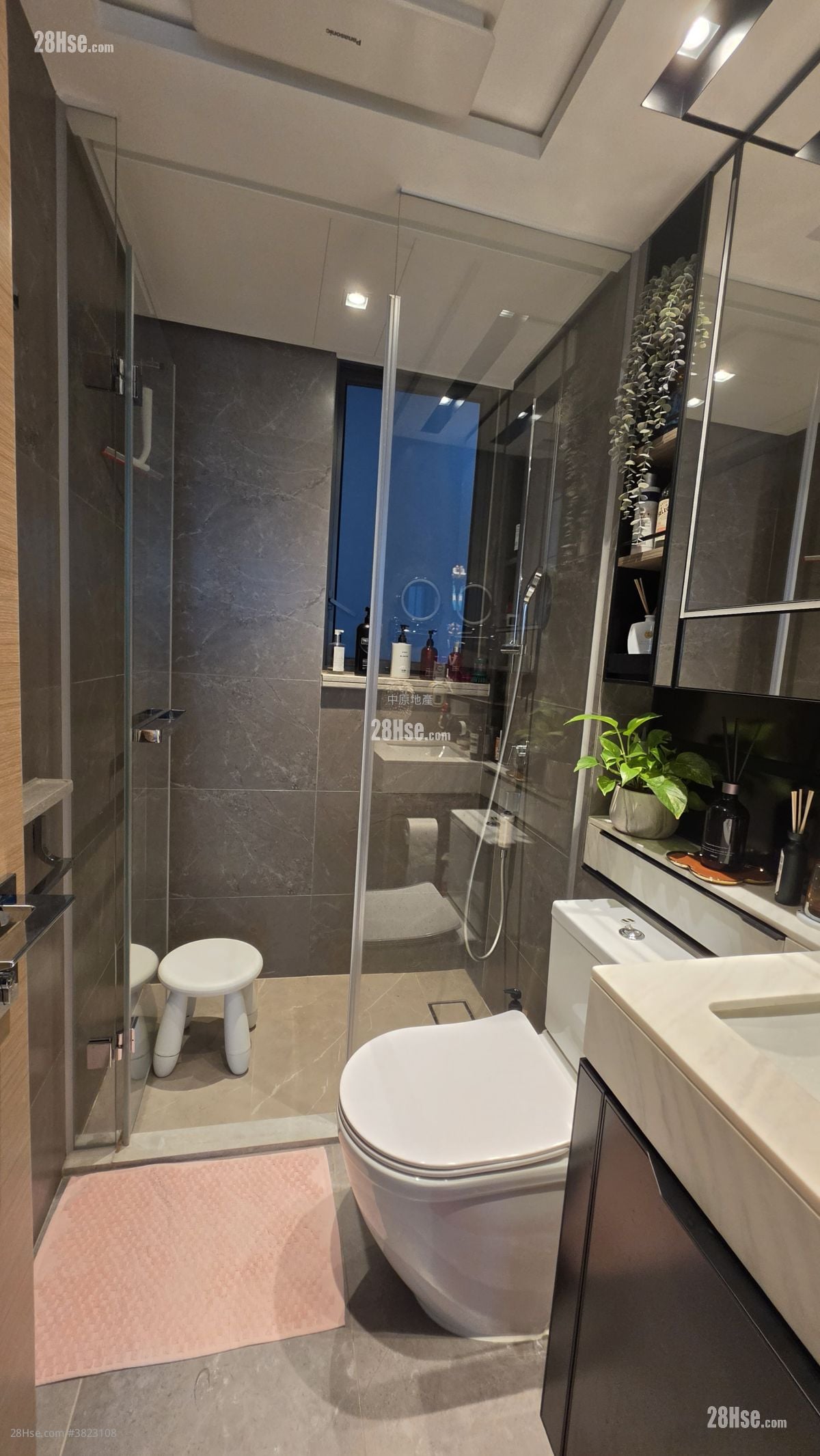 The YOHO Hub 售盘 3 房 901 平方尺