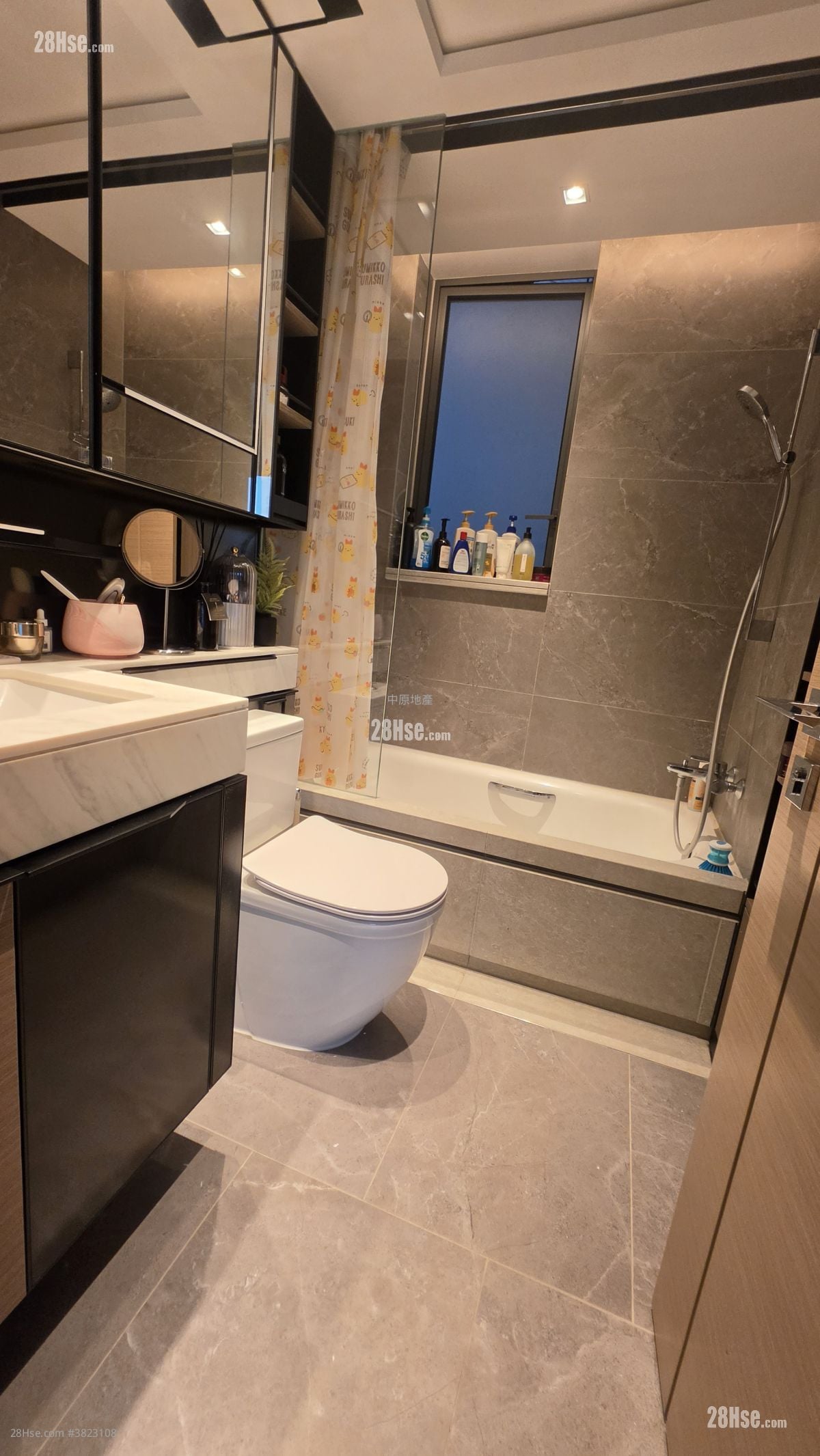 The YOHO Hub 售盘 3 房 901 平方尺