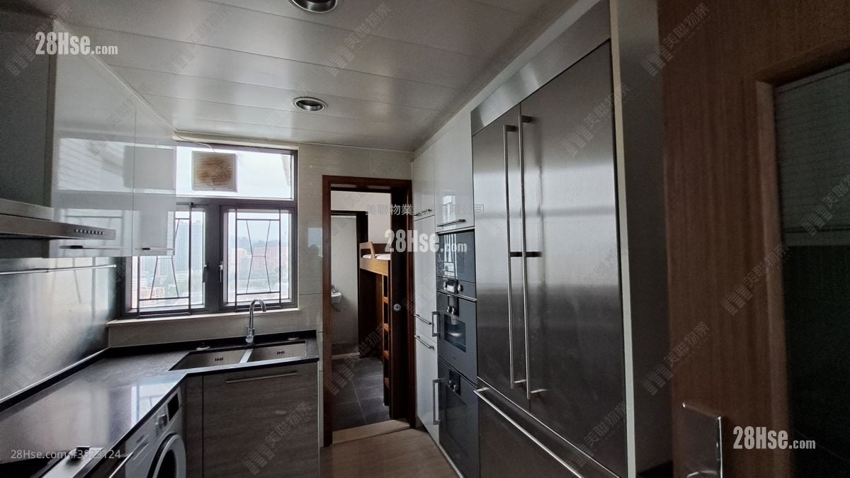 峰景 租盘 4 房 , 3 浴室 1,860 平方尺