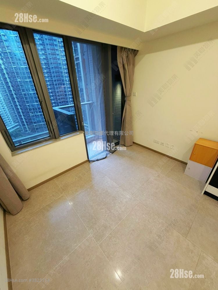 Novo Land 租盤 開放式間隔 242 平方呎