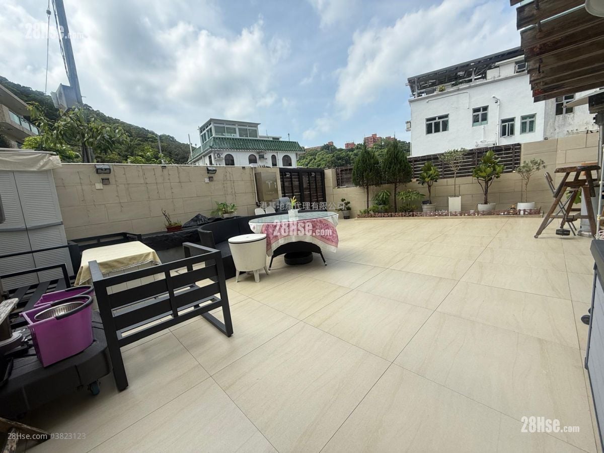 村屋 售盘 3 房 , 2 浴室 1,400 平方尺