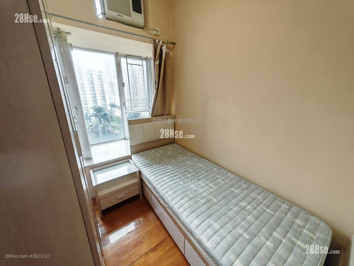 Discovery Park Sell 2 Bedrooms 470 ft²