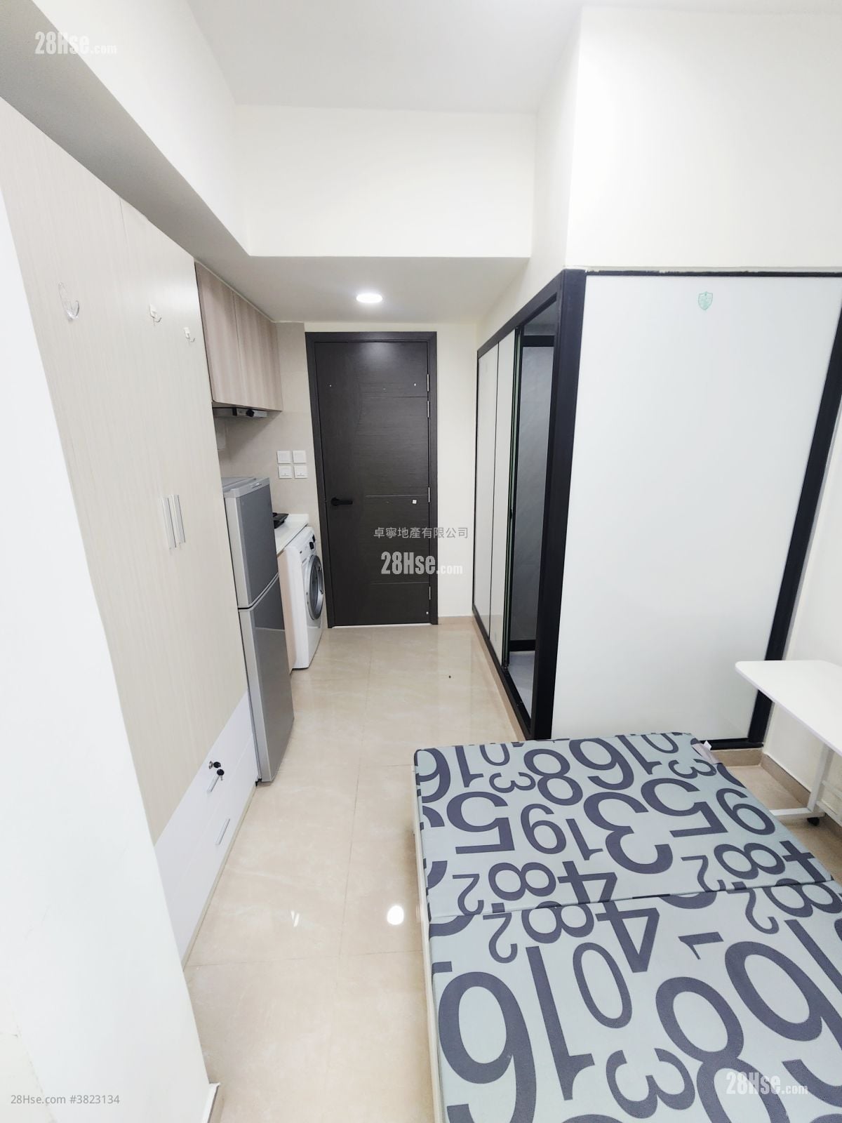 Apartment Rental 157 ft²