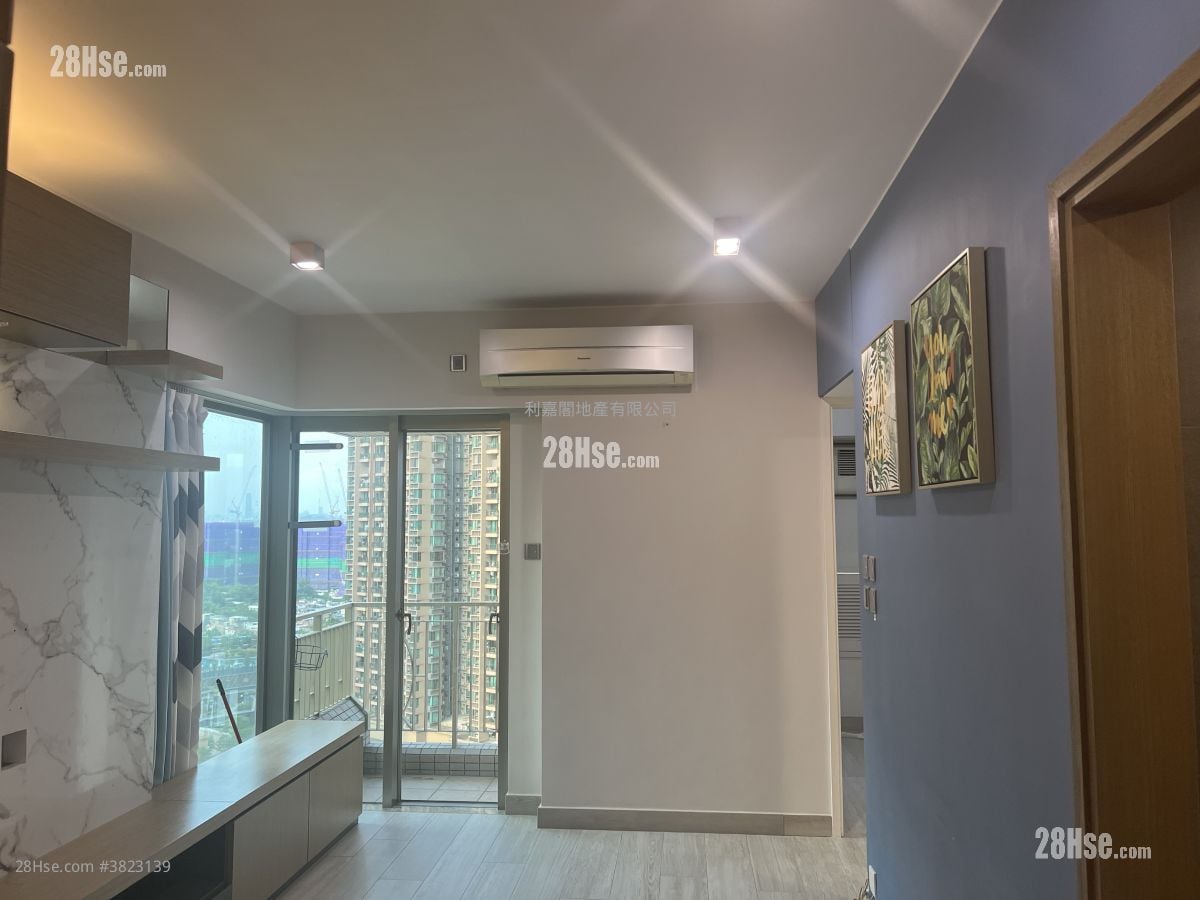 Yoho Town Sell 2 Bedrooms , 1 Bathroom 422 ft²