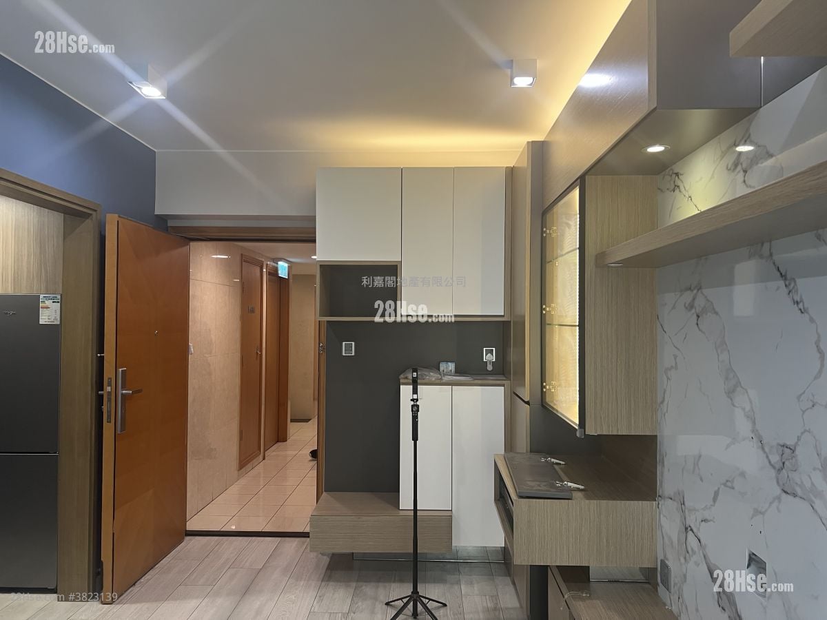 Yoho Town Sell 2 Bedrooms , 1 Bathroom 422 ft²