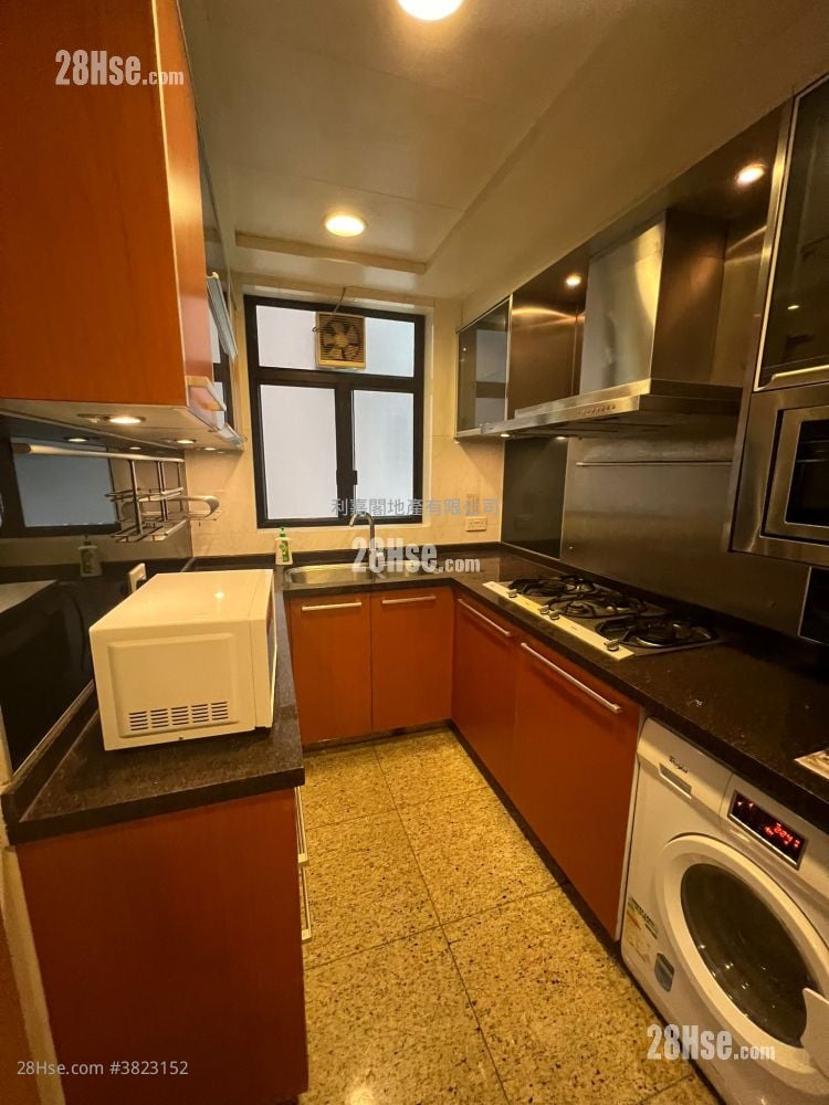 凱旋門 售盤 3 房 , 2 浴室 867 平方呎