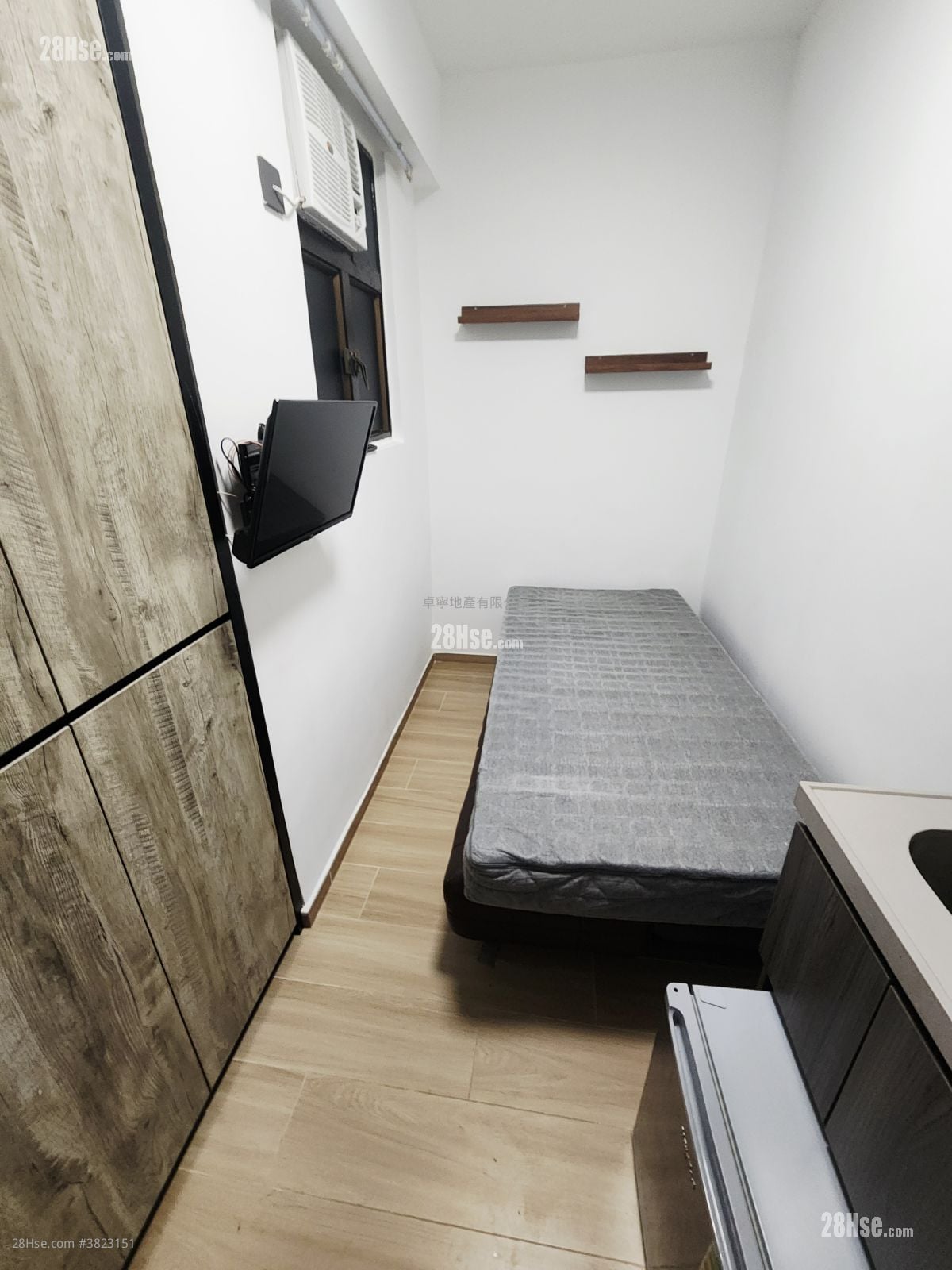 Chinese Mansion Rental 120 ft²