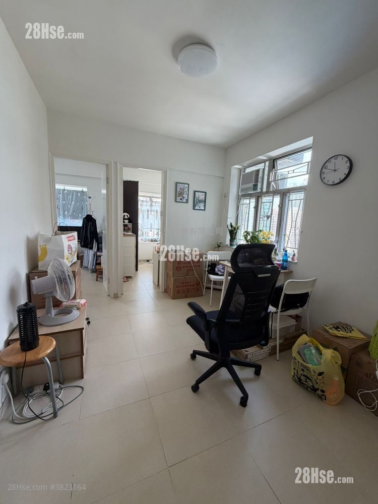 Springfield Garden Sell 2 Bedrooms , 1 Bathroom 321 ft²