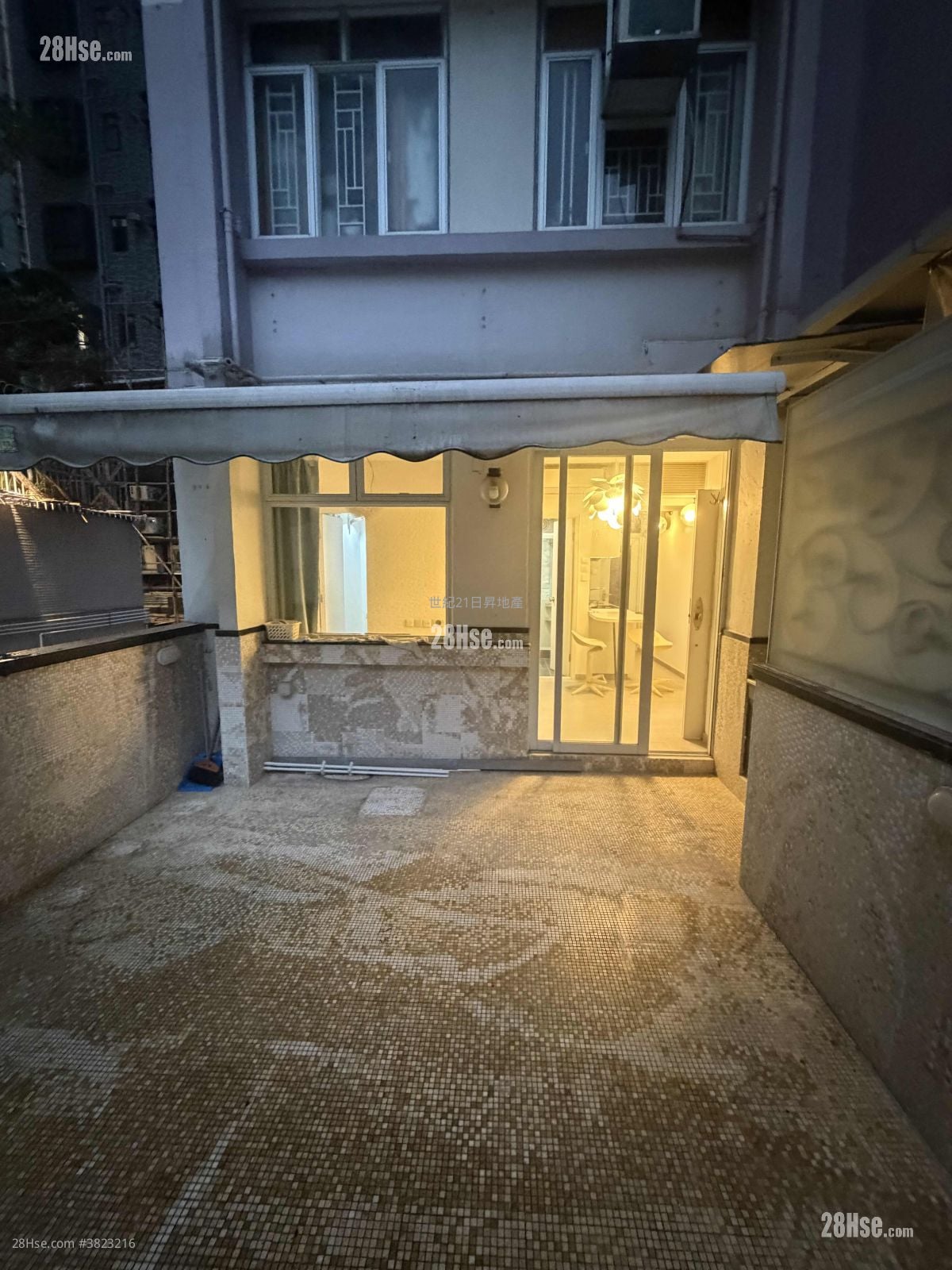 Seaview Building Rental 278 ft²