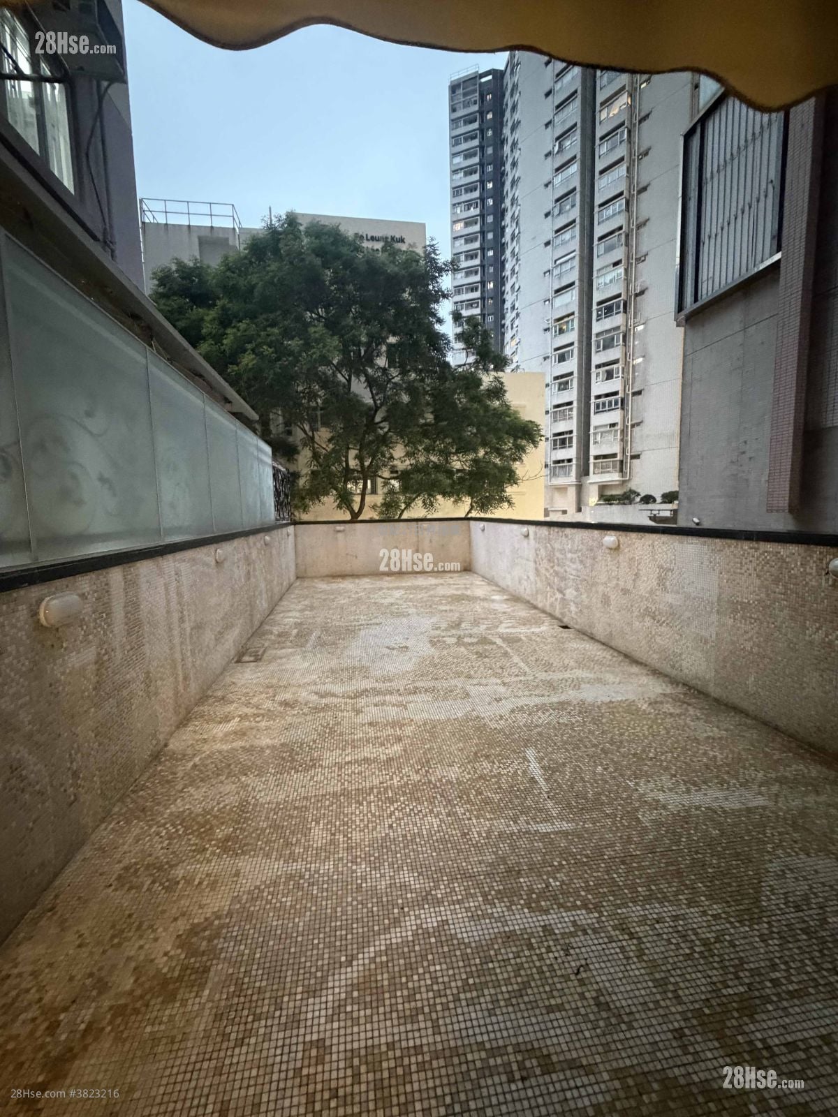 Seaview Building Rental 278 ft²