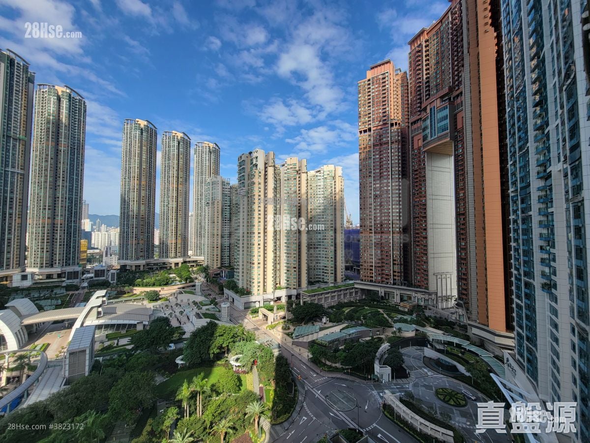 君臨天下 售盤 3 房 , 2 浴室 1,015 平方呎