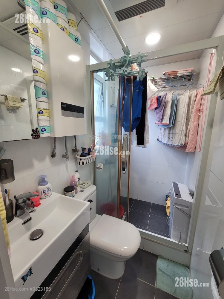 Kar Fu Building Sell 1 Bedroom , 1 Bathroom 222 ft²