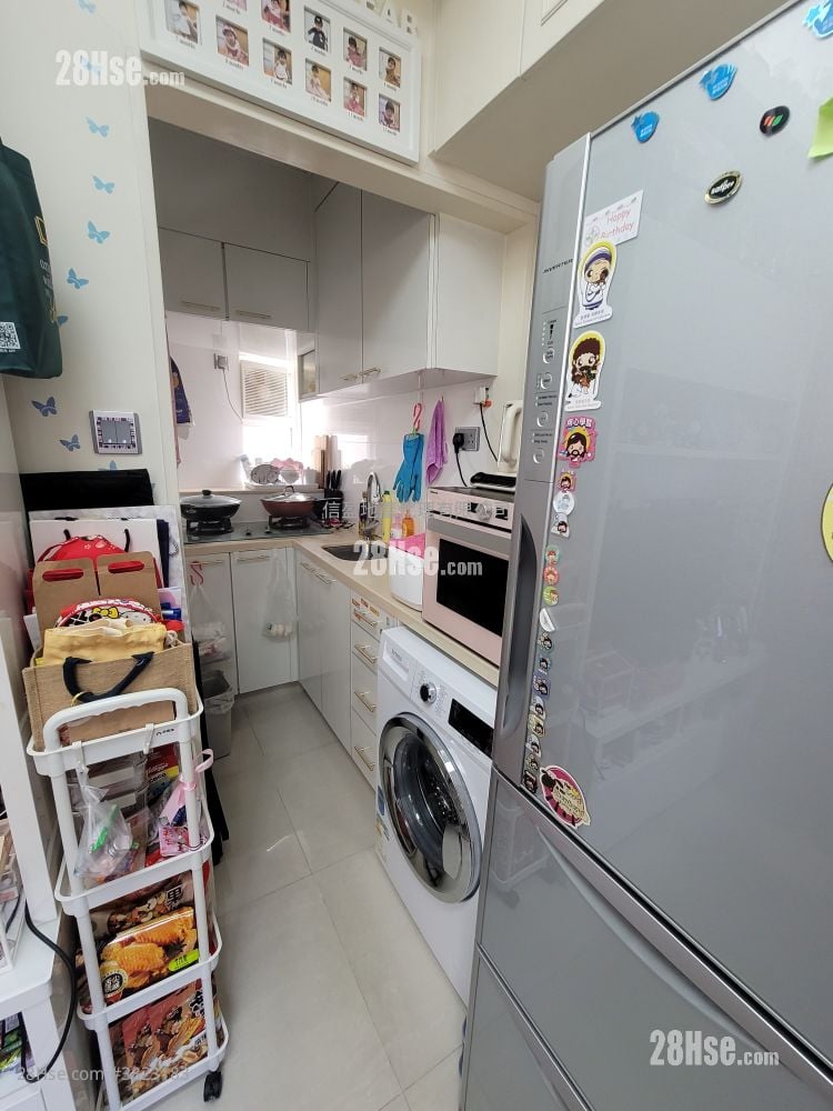 Kar Fu Building Sell 1 Bedroom , 1 Bathroom 222 ft²