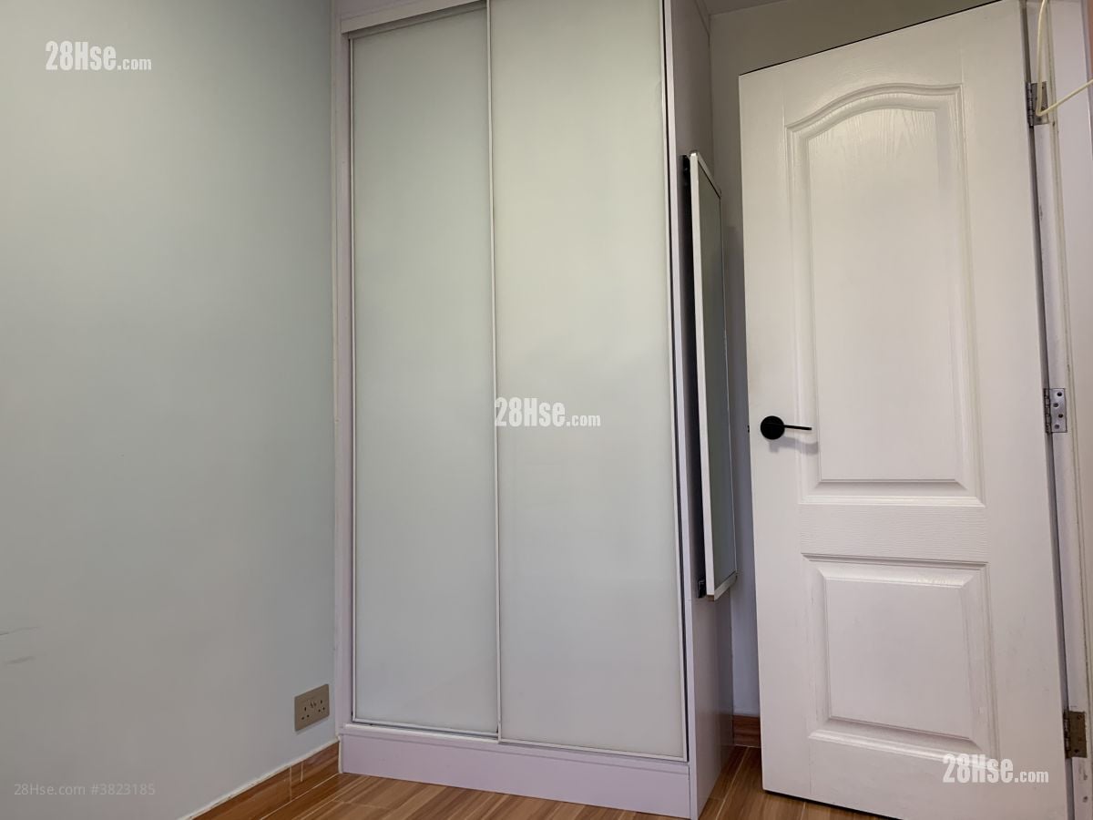 Hong Tin Court Rental 2 Bedrooms , 1 Bathroom 420 ft²