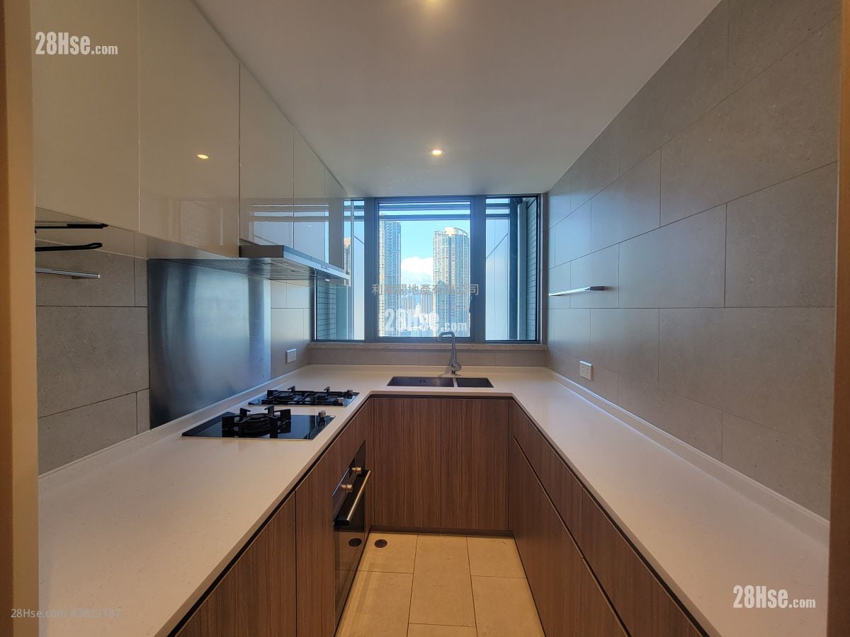 君临天下 租盘 3 房 , 2 浴室 1,054 平方尺