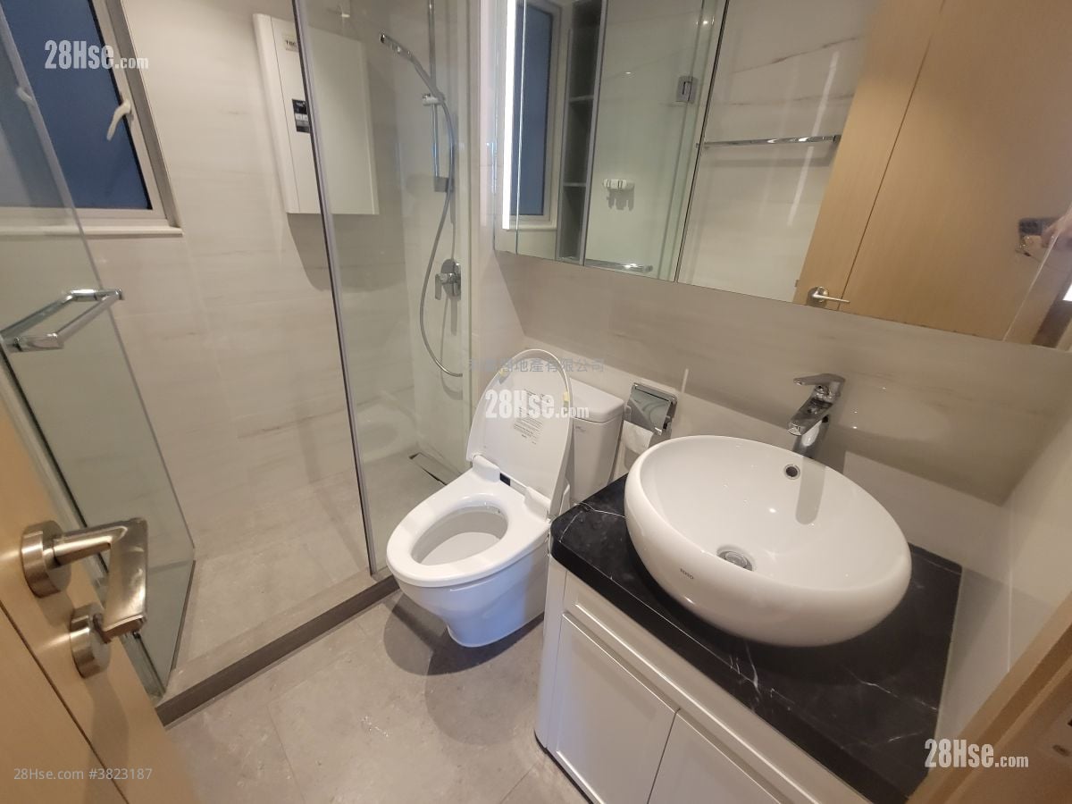 君临天下 租盘 3 房 , 2 浴室 1,054 平方尺