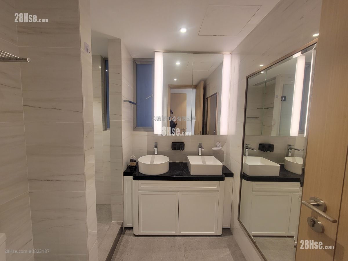 君临天下 租盘 3 房 , 2 浴室 1,054 平方尺