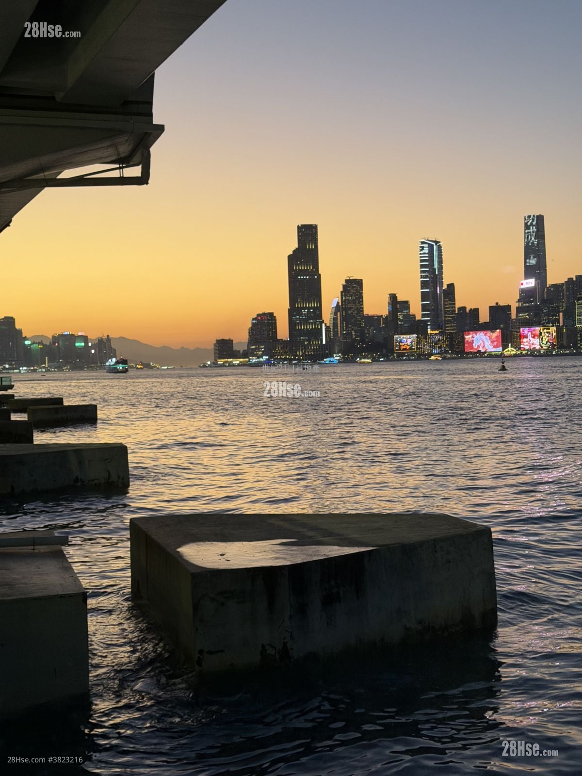 Seaview Building Rental 278 ft²