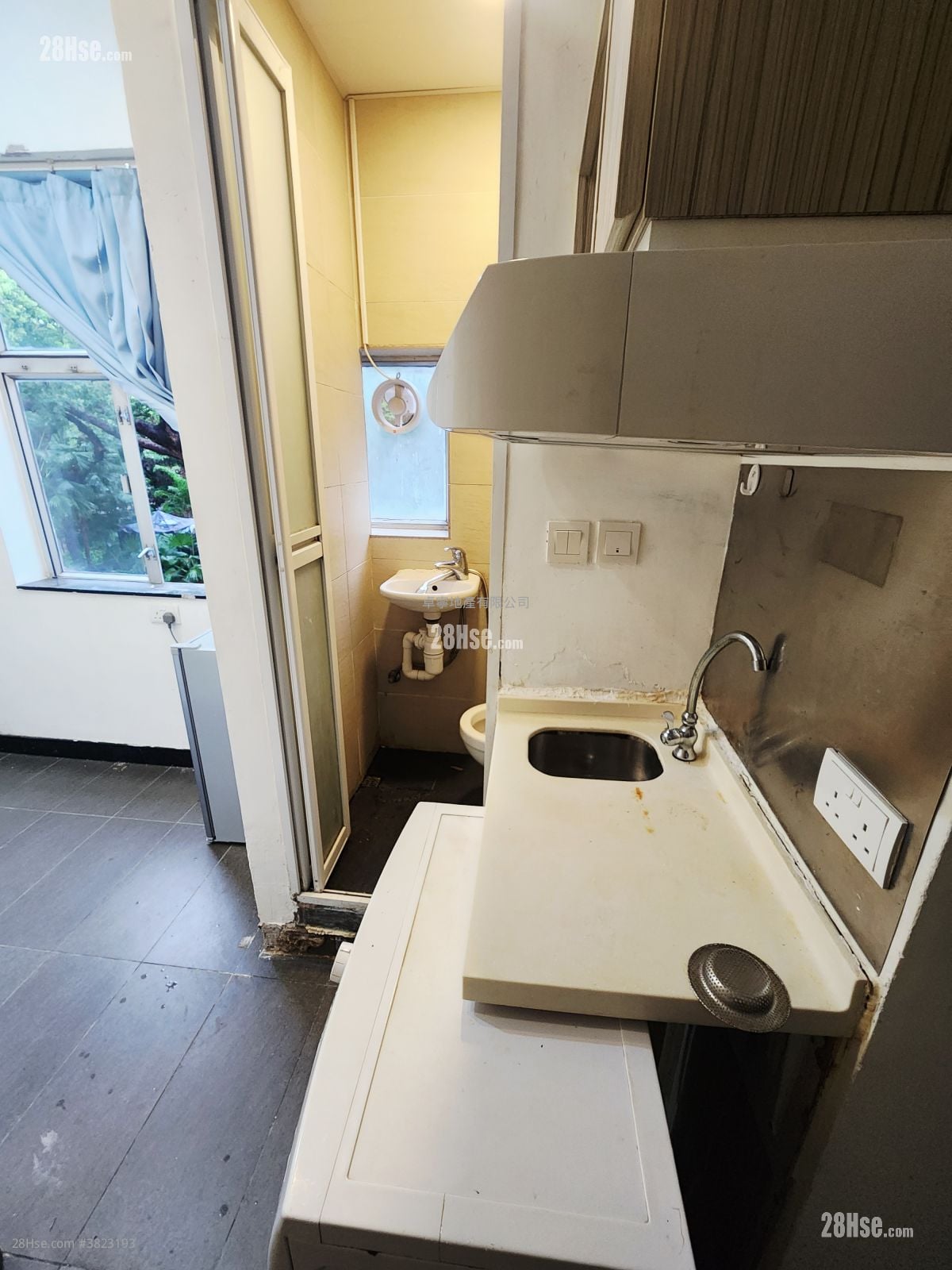 单幢楼房 租盘 130 平方尺