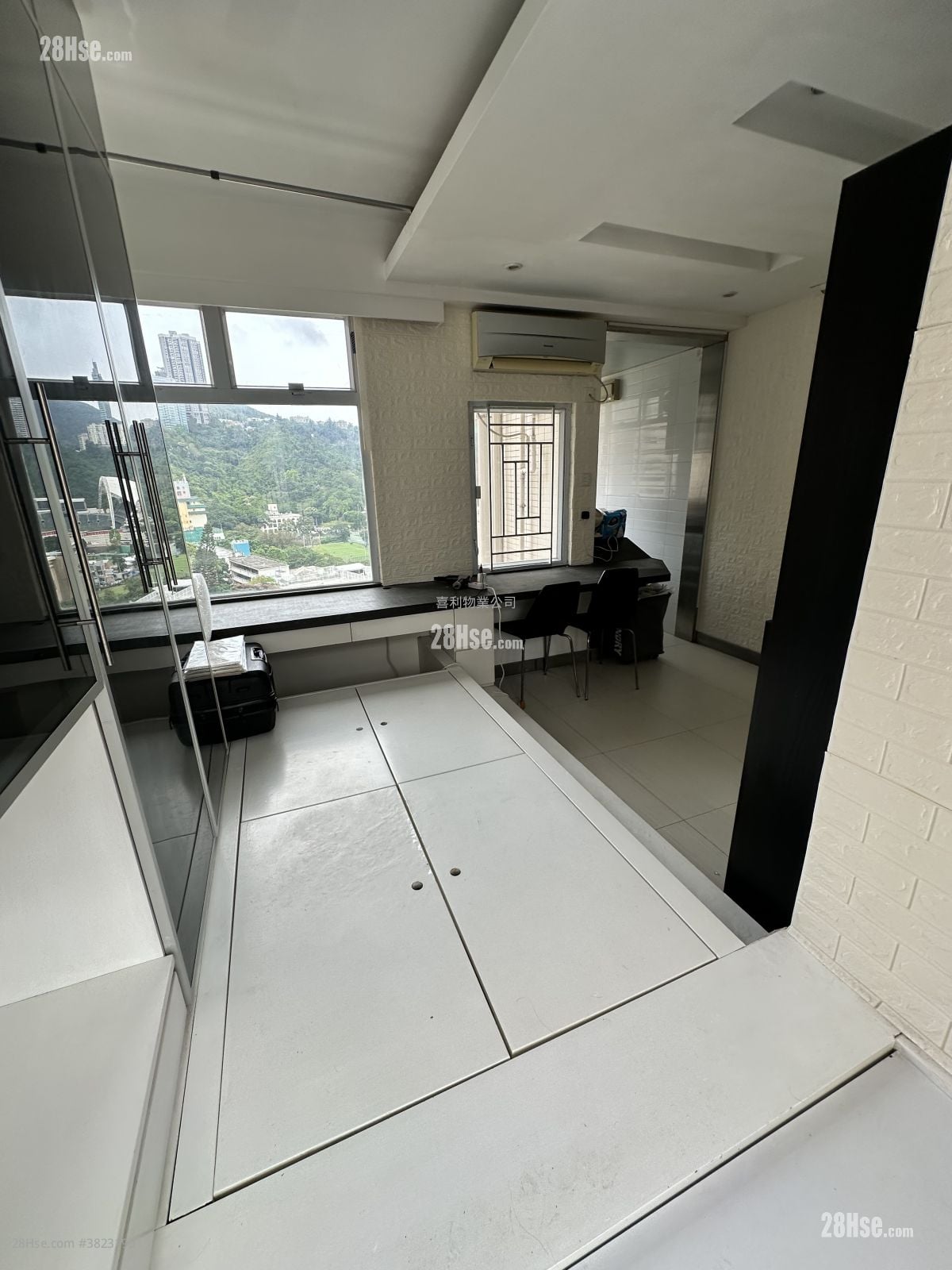 新豪阁 租盘 254 平方尺