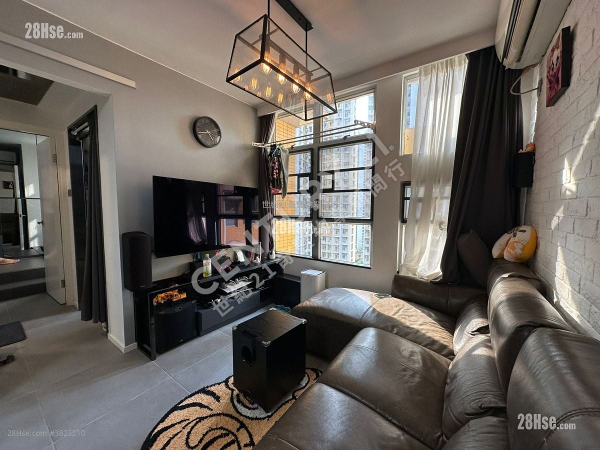 Yu Chui Court Sell 2 Bedrooms , 1 Bathroom 516 ft²