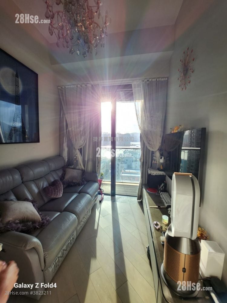 The Vantage Sell 2 Bedrooms , 2 Bathrooms 425 ft²