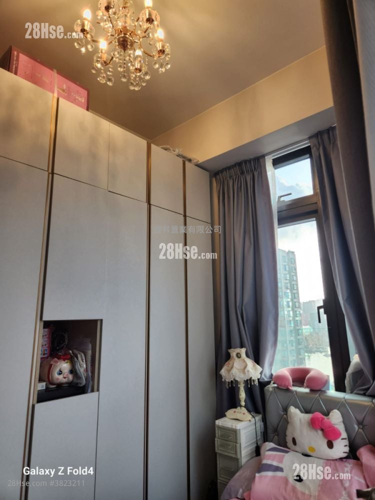 The Vantage Sell 2 Bedrooms , 2 Bathrooms 425 ft²