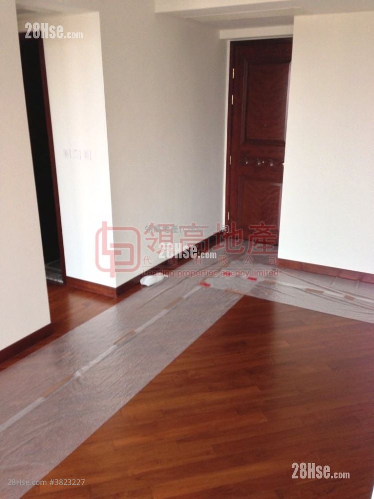 The Coronation Sell 2 Bedrooms , 1 Bathroom 515 ft²