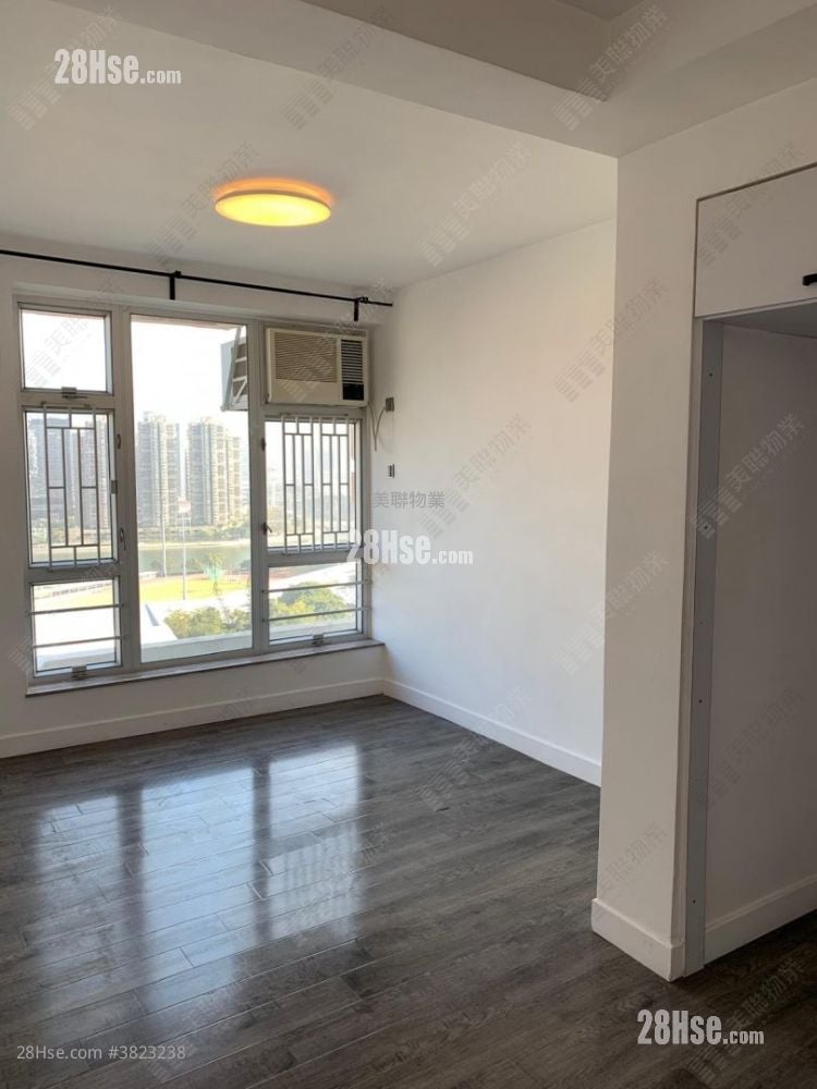 Jubilee Garden Sell 3 Bedrooms , 1 Bathroom 665 ft²