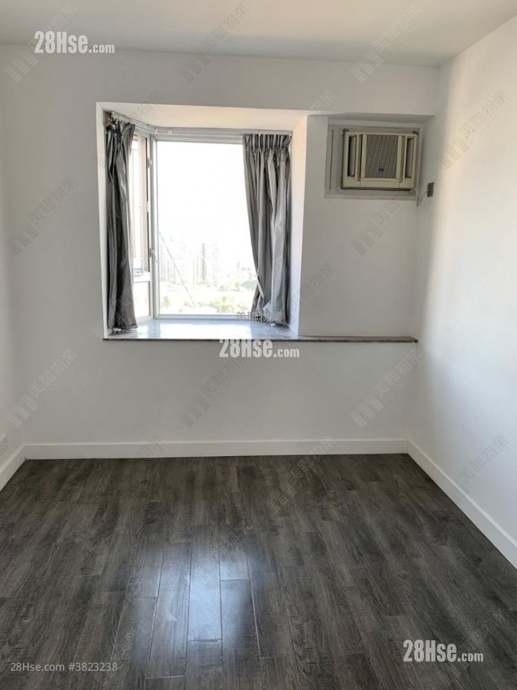 Jubilee Garden Sell 3 Bedrooms , 1 Bathroom 665 ft²