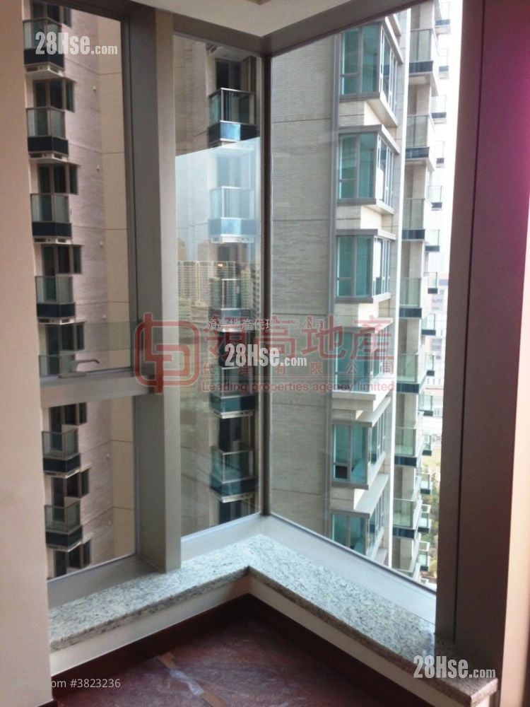 The Coronation Rental 2 Bedrooms , 1 Bathroom 515 ft²