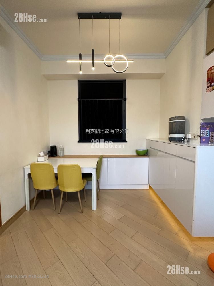 Double Cove Sell 3 Bedrooms , 1 Bathroom 570 ft²