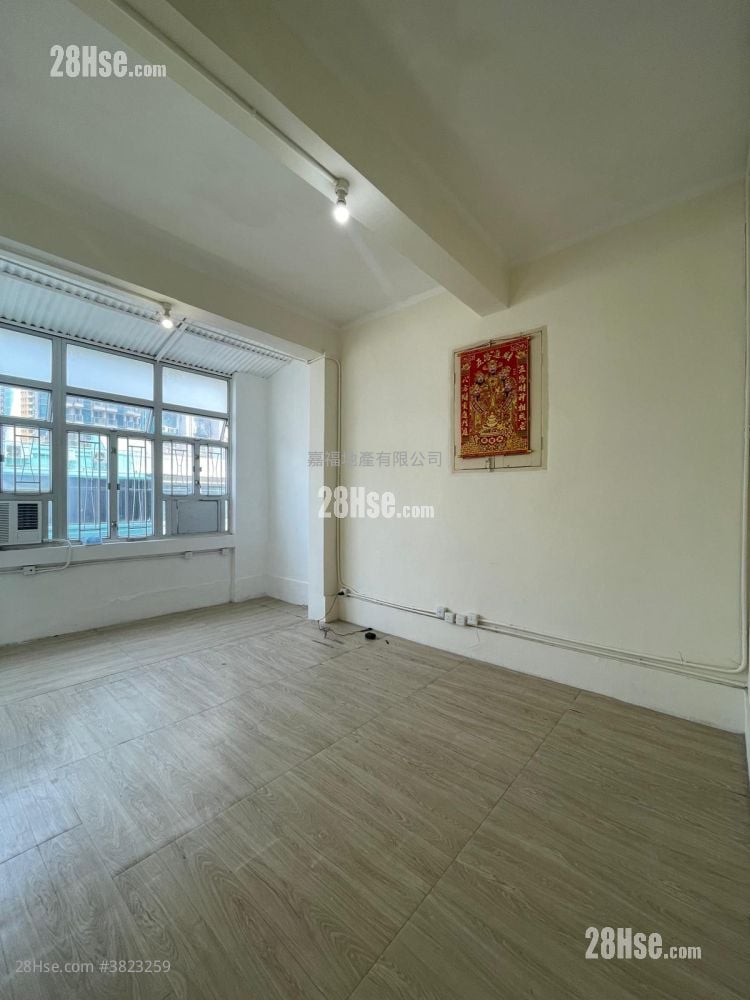 唐樓 租盤 1 房 , 1 浴室 811 平方呎