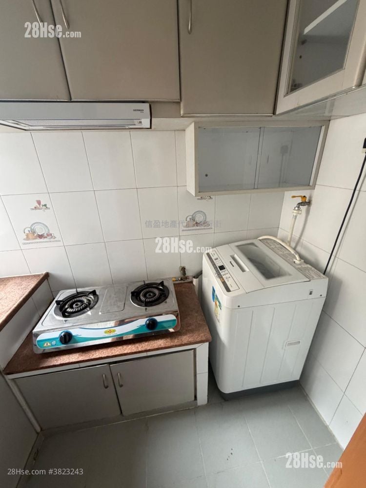 Ngan Fai  Building Rental 3 Bedrooms , 1 Bathroom 361 ft²