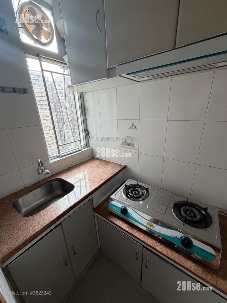 Ngan Fai  Building Rental 3 Bedrooms , 1 Bathroom 361 ft²