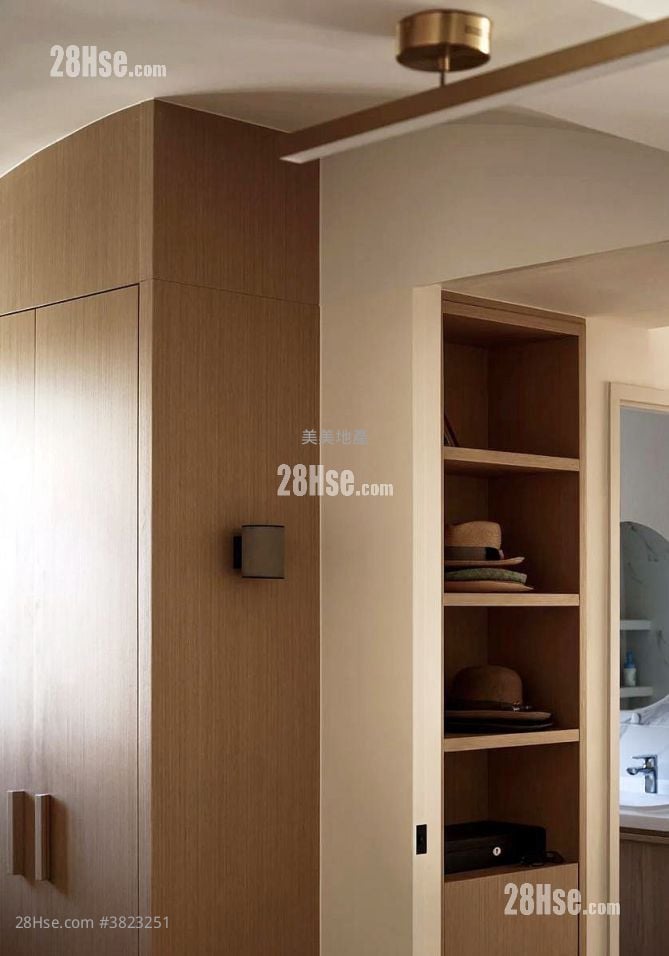 嘉景花園大廈 租盤 2 房 , 2 浴室 830 平方呎