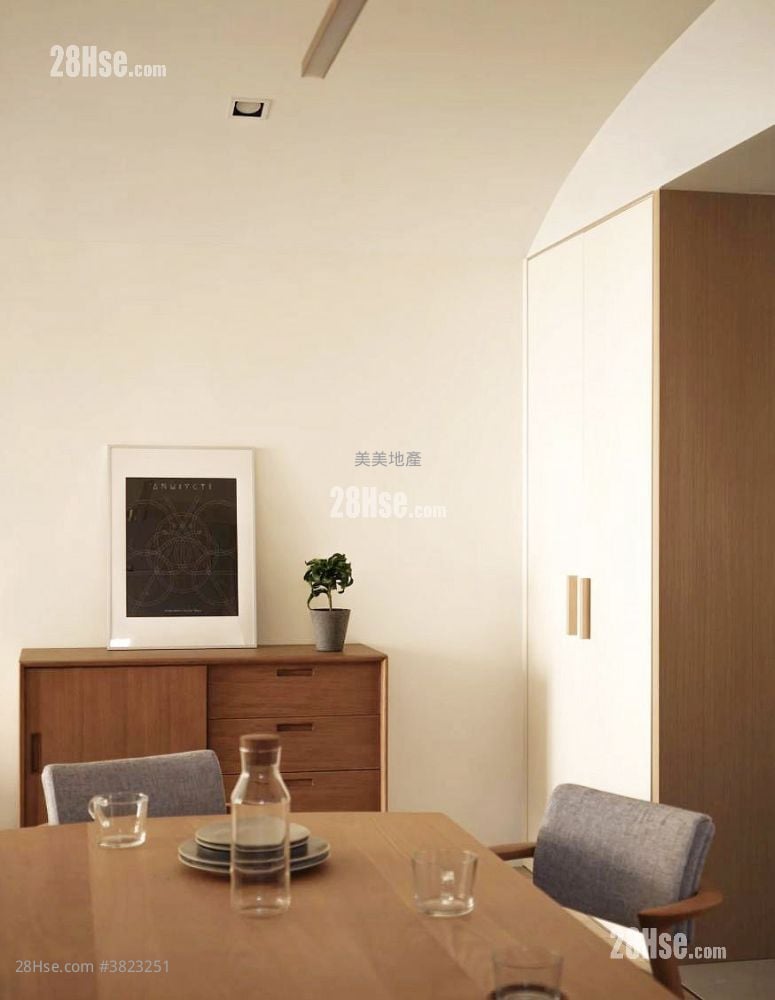 嘉景花園大廈 租盤 2 房 , 2 浴室 830 平方呎