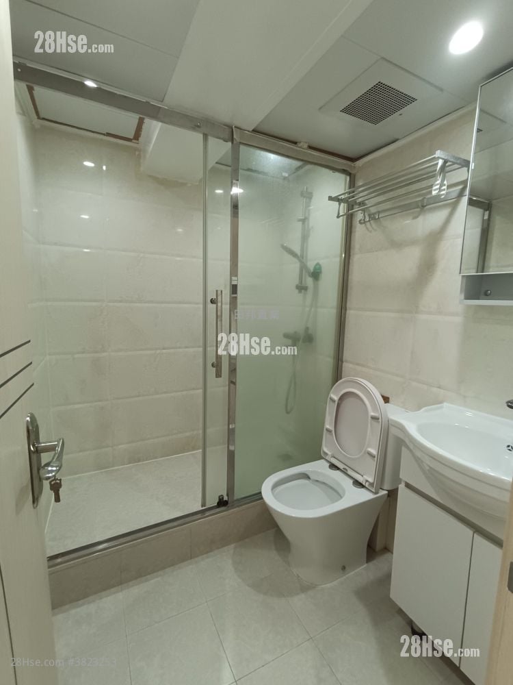 村屋 租盤 3 房 700 平方呎